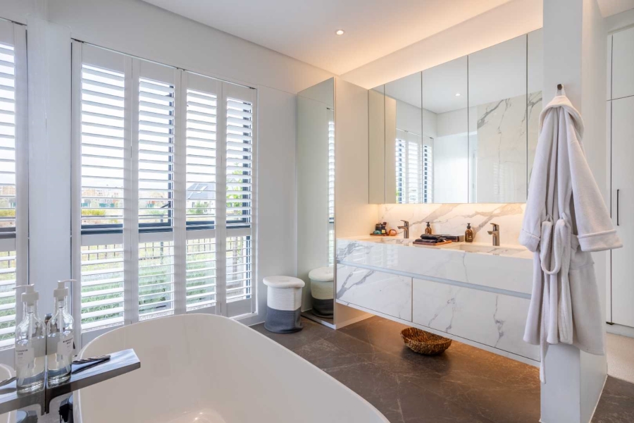 To Let 5 Bedroom Property for Rent in Val De Vie Estate Western Cape